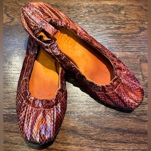 Beautiful barely worn Biern red snake ballet flats